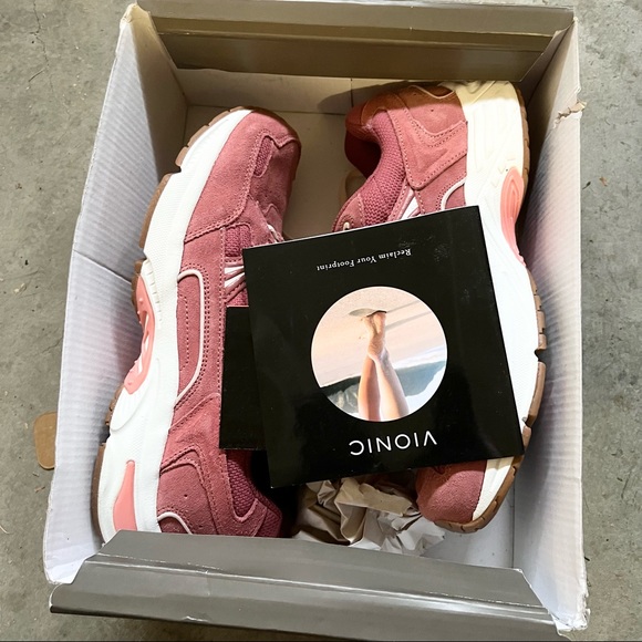 Vionic Classic Walker Dusty Cedar Rose - Picture 2 of 12